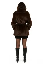 Manteau en fourrure peluche marron pour femme, doublé et détaillé, avec ceinture HZL25W-BD191561