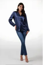 Kadın Lacivert Hafif Dökümlü Saten Yüzeyli Gömlek HZL22W-BD139641