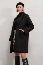 Kadın Siyah Tek Düğmeli Çift Cepli Astarlı Buklet Kaşe Kaban HZL22W-BD190821