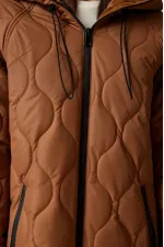 Kadın  Çikolata Kapüşonlu Kapitone Uzun Şişme Mont HZL24W-BD151771