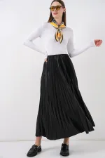 Jupe plissée aspect cuir 8009 - Noire