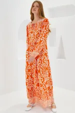 Robe longue en viscose à motifs orange et blanc cassé pour femme, 1947