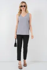 V Yaka Sıfır Kol Bluz 950 - Gri