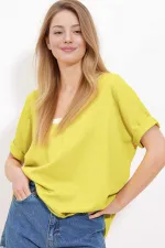 Kadın Fıstık Yeşil Polo Yaka Geniş Kesim Örme Bluz HZL24S-BD104861