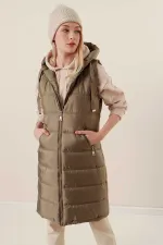 Kadın Çağla Yeşili Sabit Kapüşonlu Astarlı Uzun Şişme Yelek HZL22W-BD151401