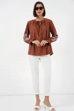 Chemisier brodé en maille pour femme 941 - Terracotta