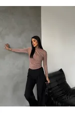 Kadın Bisküvi Omuz ve Beli Büzgülü Yarım Balıkçı Yaka Sandy Bluz HZL24W-FRY122451