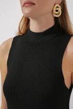 Robe mini sans manches en maille 15906 - Noire