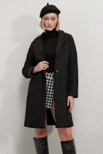 Kadın Siyah Tek Düğmeli Çift Cepli Astarlı Buklet Kaşe Kaban HZL22W-BD190821