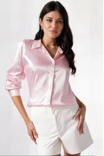 Kadın Pembe Hafif Dökümlü Saten Yüzeyli Gömlek HZL22W-BD139641