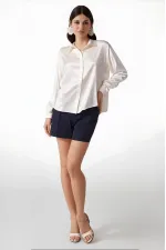 Kadın Krem Hafif Dökümlü Saten Yüzeyli Gömlek Hzl22w-bd139641