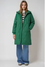 Kadın Zümrüt Yeşili Kapitone Uzun Şişme Mont HZL22W-BD151381