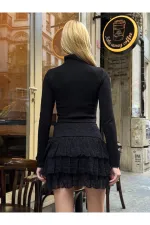 Kadın Siyah Katlı Dantelli Astarlı Mini Etek HZL25W-ZK13481