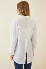Chemise boyfriend en popeline blanche boutonnée au dos pour femme HZL22S-BD139521