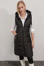 Kadın Siyah Sabit Kapüşonlu Astarlı Uzun Şişme Yelek HZL22W-BD151401