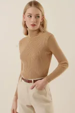 Pull à col roulé côtelé beige 15796