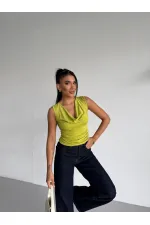 Kadın Fıstık Degaje Yaka Yanlardan Drapeli Sandy Bluz HZL25S-FRY123131