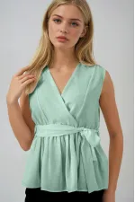 Kadın Çağla Yeşil Kruvaze Yaka Beli Lastikli Kuşaklı Bluz HZL25S-BD19661