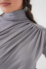 925 Büzgü Detaylı Sandy Bluz - Gri