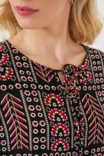 Chemisier à manches courtes à motifs pour femme 969 - Noir