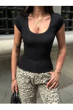 Kadın Siyah Oval Yaka T-Shirt HZL25S-ZK11681