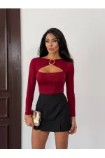Kadın Bordo Göğüs Dekolteli Metal Detaylı Uzun Kollu Bluz HZL25W-FRY123501