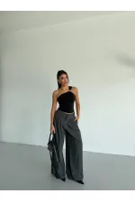 Kadın Siyah Tek Omuz Gold Metal Detaylı Sandy Bluz HZL26S-FRY123821