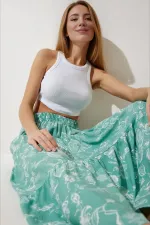 Kadın Yeşil Çiçek Desenli Beli Lastikli Volanlı Uzun Viskon Etek HZL24S-BD180071