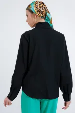 Chemisier drapé en satin noir à col cache-cœur pour femme 0492