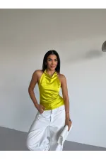 Kadın Fıstık Yeşil Halter Yaka Saten Kumaş Sırt Dekolteli Bluz HZL26W-FRY123801