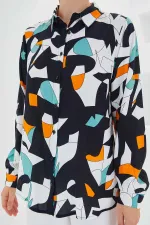 Kadın Siyah Beyaz Geometrik Desenli Uzun Kolllu Oversize Viskon Gömlek HZL24S-BD1202251