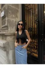 Kadın Siyah Düğmeli Crop Triko Yelek HZL24S-ZK10231