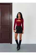 Kadın Bordo Göğüs Dekolteli Metal Detaylı Uzun Kollu Bluz HZL25W-FRY123501