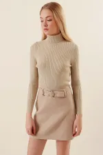 Pull col roulé côtelé beige pour femme HZL22W-BD1445001