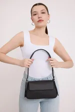 Sac baguette noir pour femme avec rabat 010169