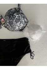 Kadın Siyah Taş İşlemeli Toka Aksesuarlı Bikini Takım HZL25S-LC3311