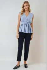 Kadın Mavi Kruvaze Yaka Beli Lastikli Kuşaklı Bluz HZL25S-BD19661