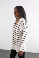 Pull col polo rayé écru noir pour femme HZL25W-BD1100841