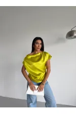 Kadın Fıstık Yeşil Tek Omuz Asimetrik Kesim Saten Bluz HZL26W-FRY121171