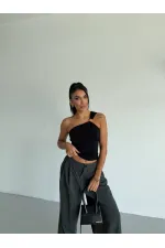 Kadın Siyah Tek Omuz Gold Metal Detaylı Sandy Bluz HZL26S-FRY123821