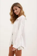 Kadın Beyaz Tek Cepli Oversize Keten Ayrobin Gömlek HZL24S-BD1201531