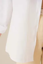 Kadın Tesettür Beyaz Geniş Kalıp Uzun Basic Gömlek HZL24W-BD139001