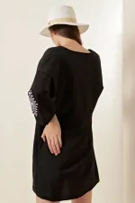 Kimono mi-long noir à manches brodées pour femme HZL22S-BD158771