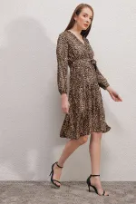 2320 Kruvaze Yaka Elbise - A.Bej