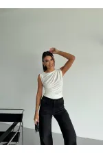 Kadın Beyaz Büzgülü Kolsuz Sandy Bluz HZL26W-FRY122751