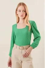 Kadın Yeşil Balon Kol Dokulu Kare Yaka Trend Örme Bluz HZL23W-BD104421