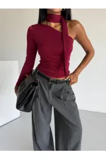 Kadın Bordo Fularlı Sandy Kumaş Asimetrik Kesim Bluz HZL25S-FRY123371