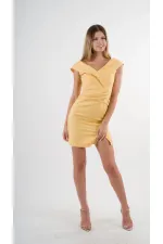 Kadın Sarı V Yaka Yırtmaç Detaylı Kolsuz Elbise HZL24S-YY272