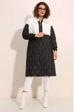 Kadın Beyaz Peluş Detaylı Oversize Kapitone Uzun Mont HZL25W-BD151851