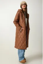 Kadın  Çikolata Kapüşonlu Kapitone Uzun Şişme Mont HZL24W-BD151771